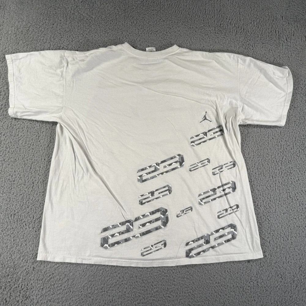 Vintage Jordan Center Logo T Shirt Mens‎ 2XL White Embroidered AOP Short Sleeve